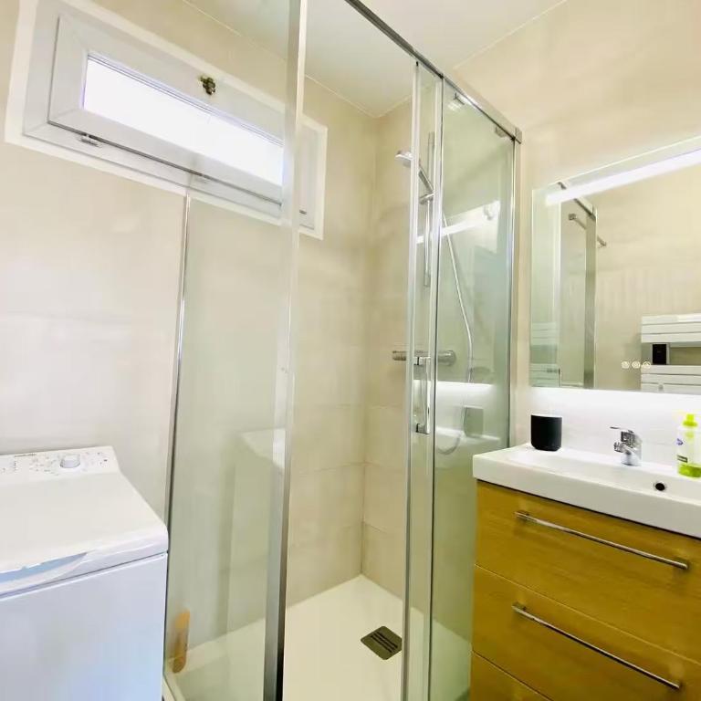 L'Écrin - 2 Bedrooms - Large free parking & Close to Tram - Appartement 2 Chambres - 57