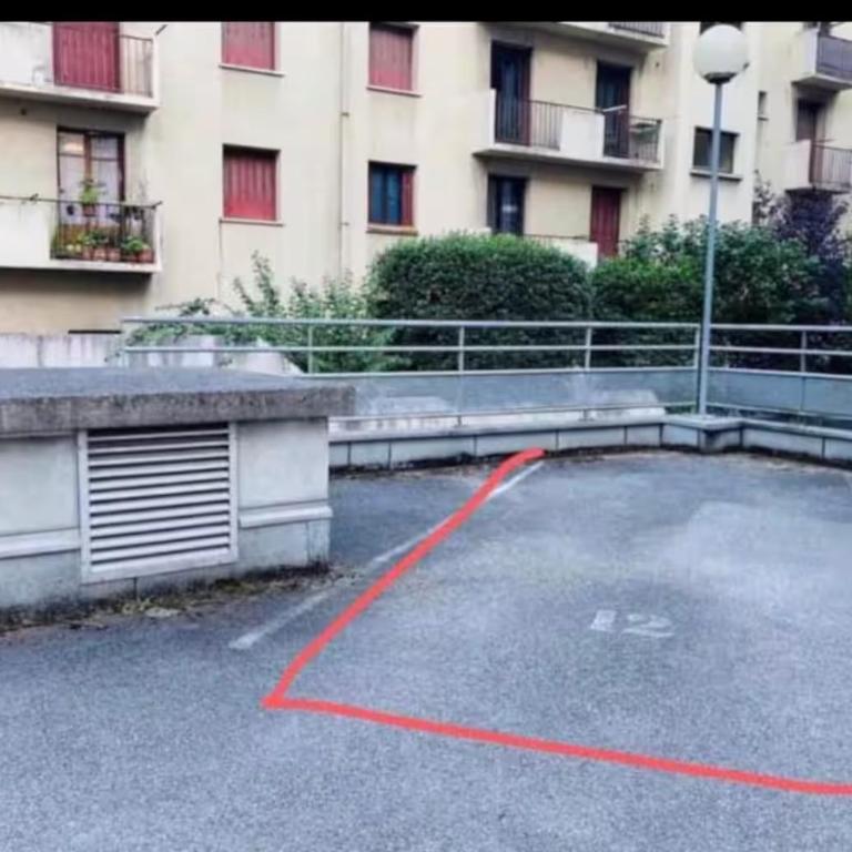 L'Écrin - 2 Bedrooms - Large free parking & Close to Tram - Appartement 2 Chambres - 49
