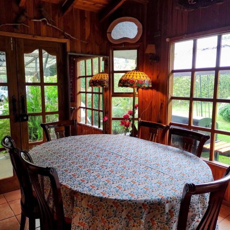Cabaña Familiar con Jacuzzi Pétalos VillarricaTranquilidad a Minutos del Lago - Casa de 3 dormitorios - 25