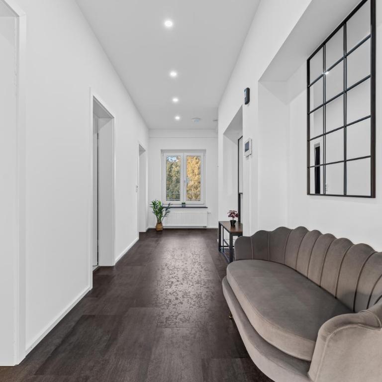 Illler Homes Memmingen Moderne Fewos für bis zu 7 Pers mit Küche & Parkplätzen, teilweise mit Terrasse - Apartment mit 2 Schlafzimmern - 12