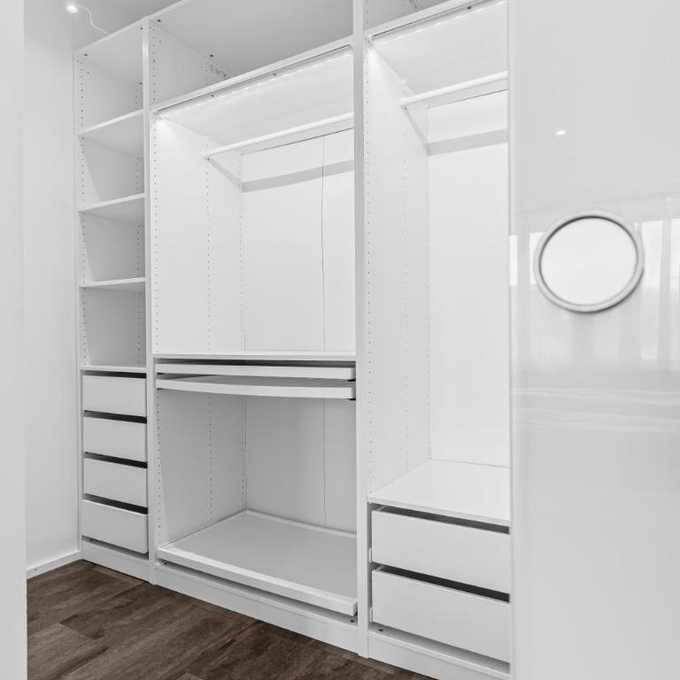 Illler Homes Memmingen Moderne Fewos für bis zu 7 Pers mit Küche & Parkplätzen, teilweise mit Terrasse - Apartment mit 2 Schlafzimmern - 13