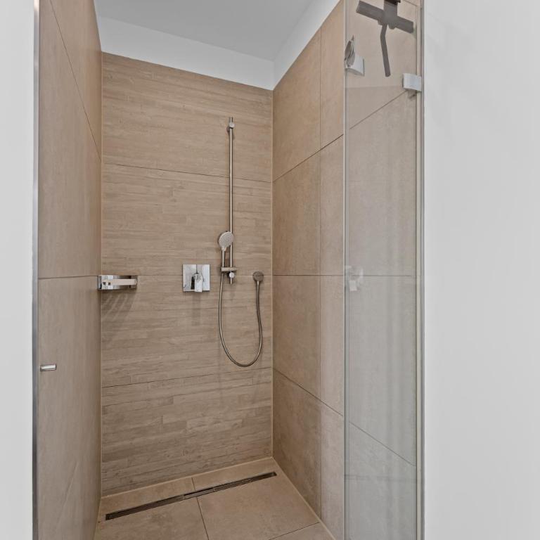 Illler Homes Memmingen Moderne Fewos für bis zu 7 Pers mit Küche & Parkplätzen, teilweise mit Terrasse - Apartment mit 2 Schlafzimmern - 14