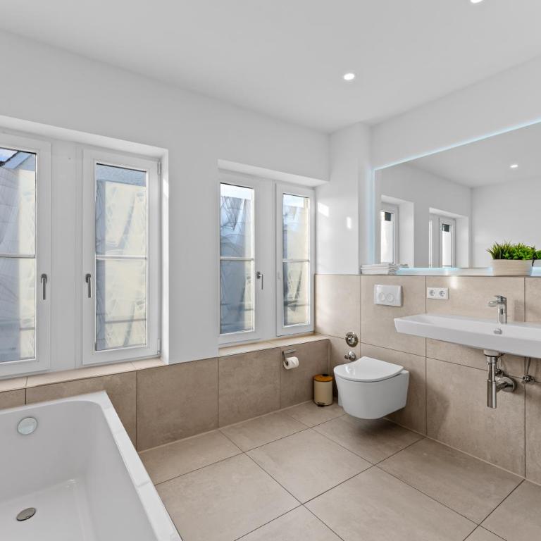 Illler Homes Memmingen Moderne Fewos für bis zu 7 Pers mit Küche & Parkplätzen, teilweise mit Terrasse - Apartment mit 2 Schlafzimmern - 16