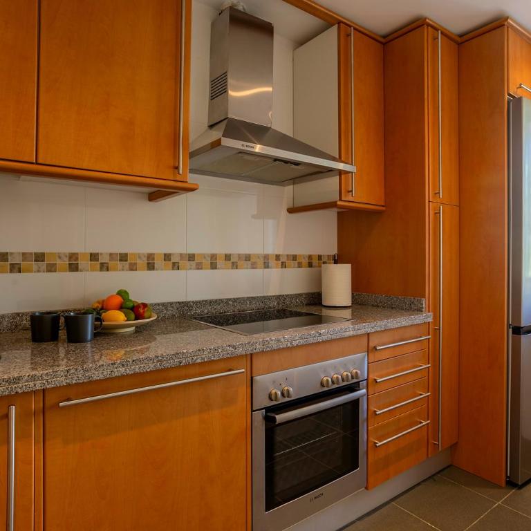 Modern Sea & Golf View 2-Bedroom Apartment with Pool and Terrace in Mijas - Apartamento de 2 dormitorios - 6