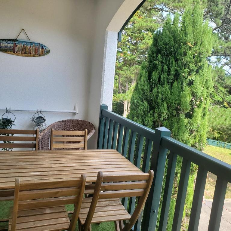 Studio lumineux idéalement situé (golf et plage). - Studio avec Terrasse - 4