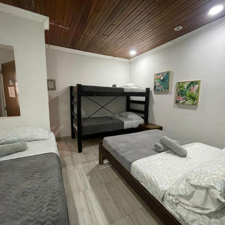 Sarah's Place San Andres - Habitación Familiar con baño privado - 1