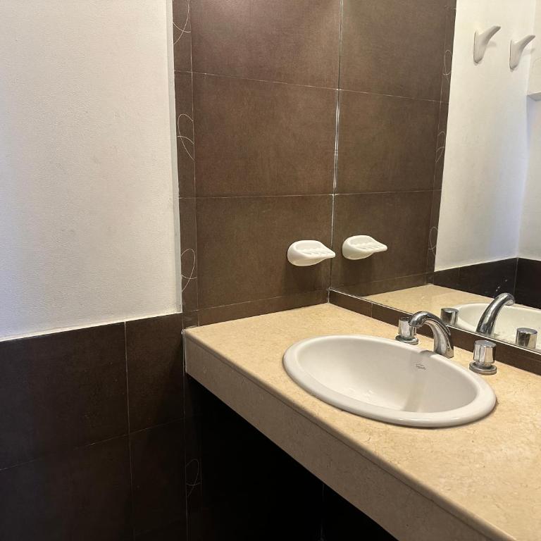 Departamento Duplex cerca centro pinamar - Apartamento de 3 dormitorios - 9