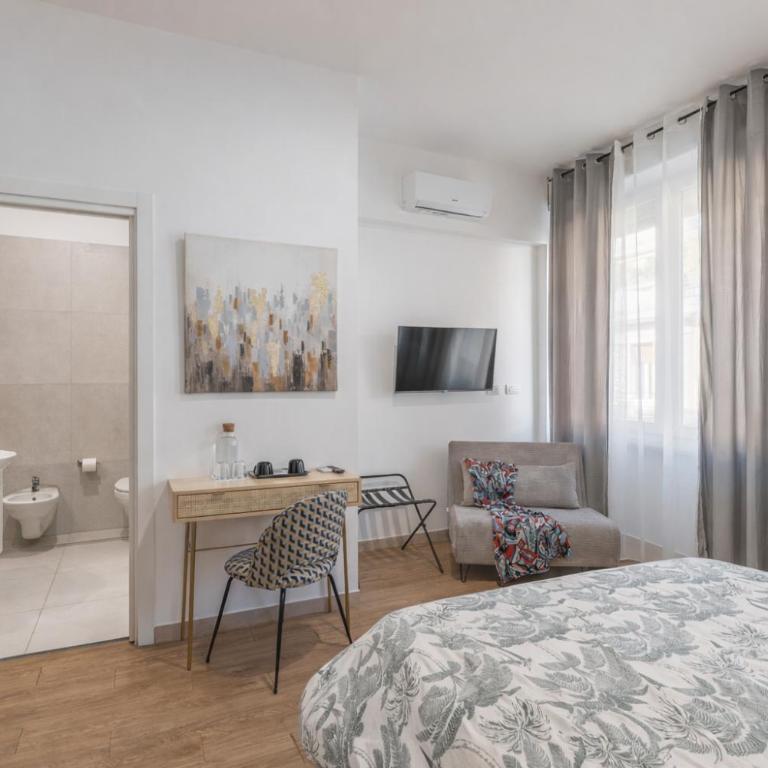 The Novels Suite - Basic Triple Room - 4