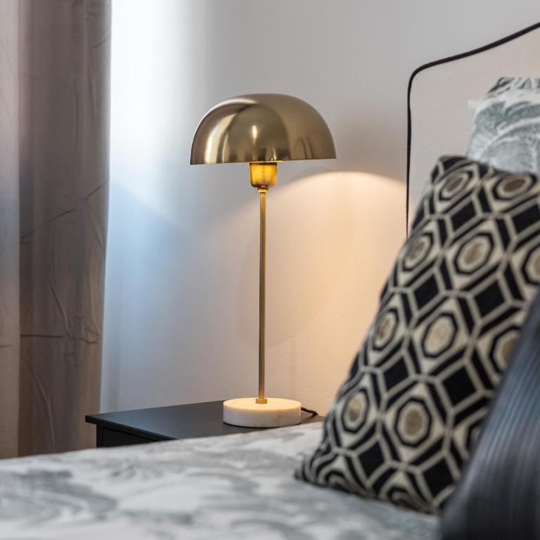The Novels Suite - Basic Triple Room - 27