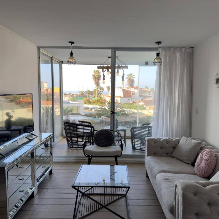 Lujoso depto frente al mar - Two-Bedroom Apartment - 1