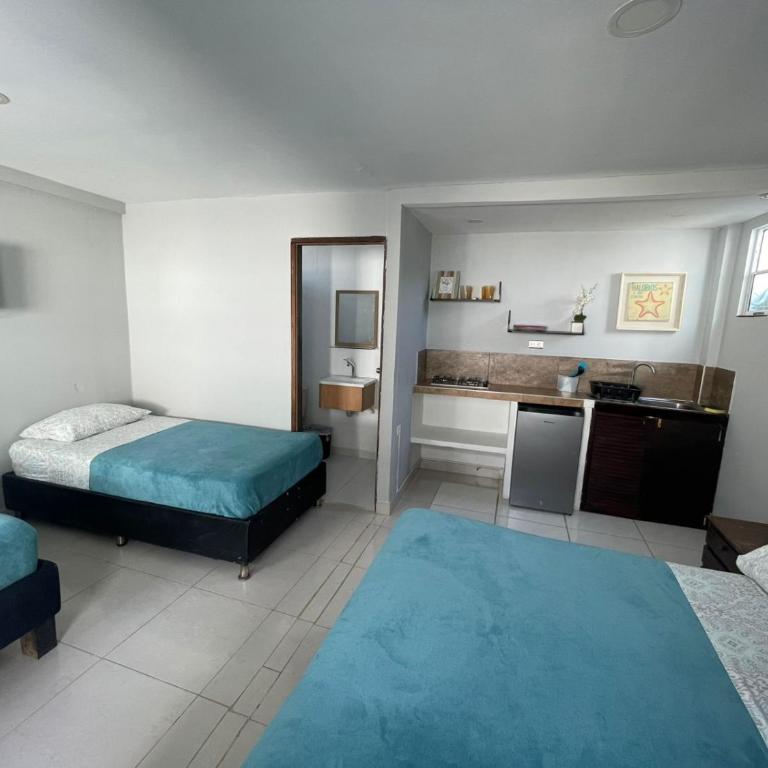 Sarah's Place San Andres - Habitación Familiar con baño privado - 4