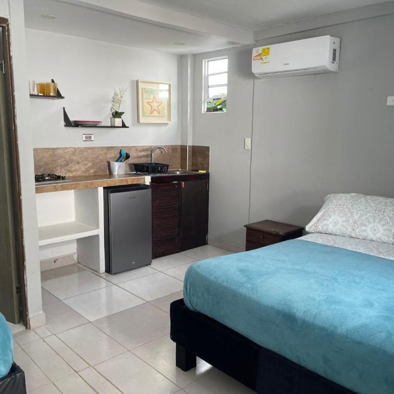Sarah's Place San Andres - Habitación Familiar con baño privado - 6