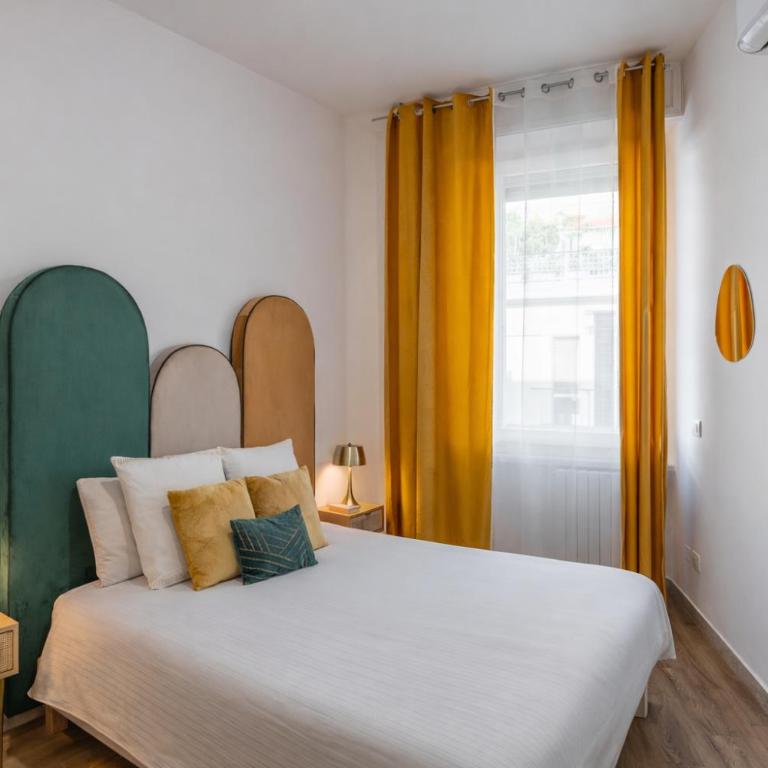The Novels Suite - Double Room with Private Bathroom - 19