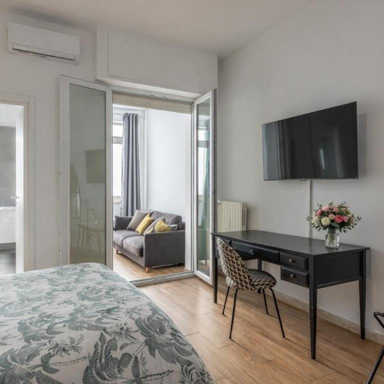 The Novels Suite - Comfort Triple Room - 4