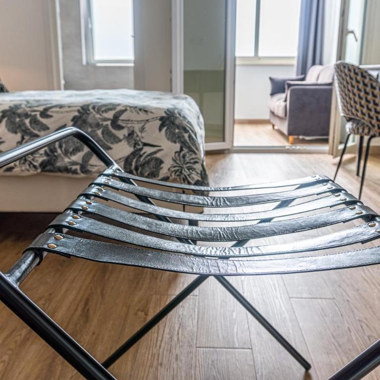 The Novels Suite - Comfort Triple Room - 17
