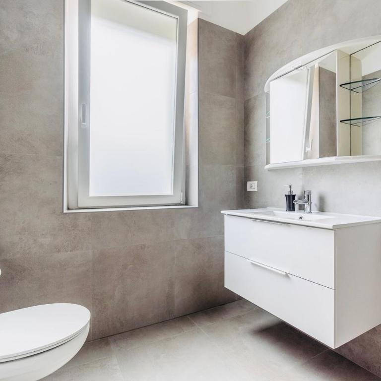 The Novels Suite - Comfort Triple Room - 22