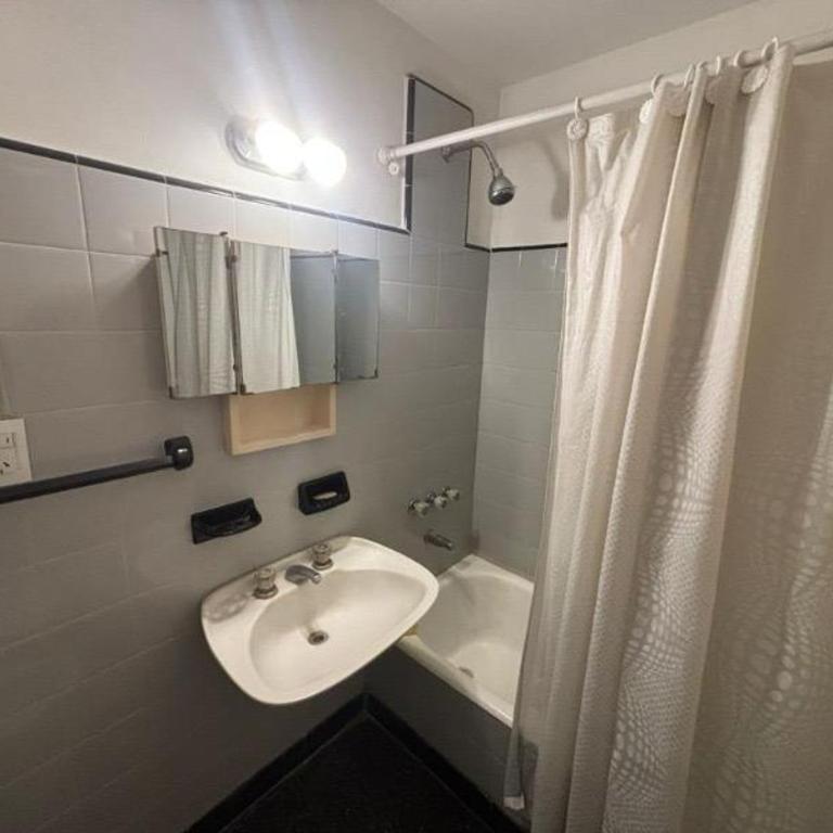 Departamento zona centro - One-Bedroom Apartment - 2