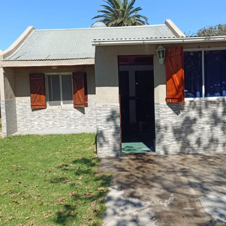 Santa Elena casa a 3 cuadras del mar - Two-Bedroom House - 1