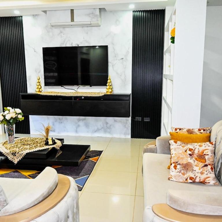 Casa familiar con piscina y zona bbq - Vacation Home - 64