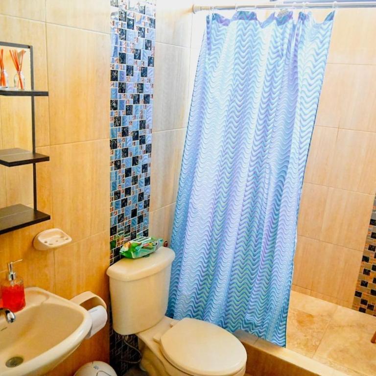 Casa familiar con piscina y zona bbq - Vacation Home - 70