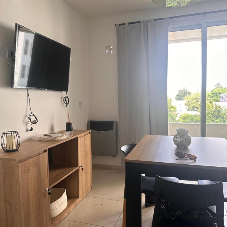 19 y 45 Lp - One-Bedroom Apartment - 19