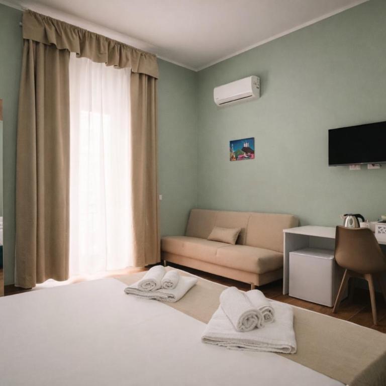Antela47 Sleep&Stay Naples - Camera Matrimoniale Deluxe con Balcone - 4