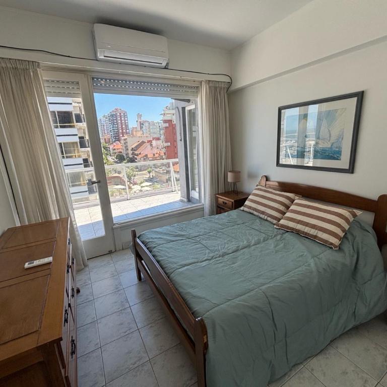 Excelente departamento de 4 ambientes en Playa Grande - Apartamento de 1 dormitorio - 1