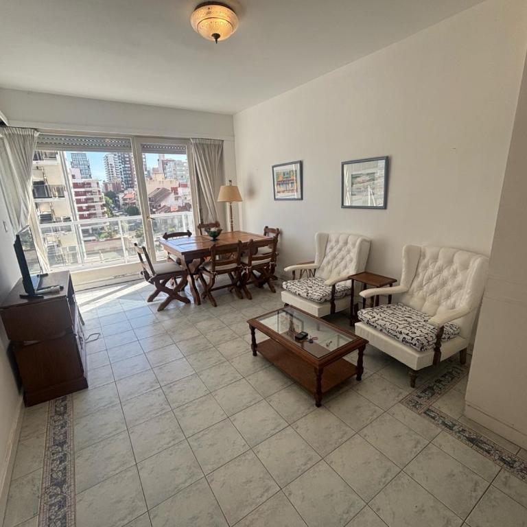 Excelente departamento de 4 ambientes en Playa Grande - Apartamento de 1 dormitorio - 4