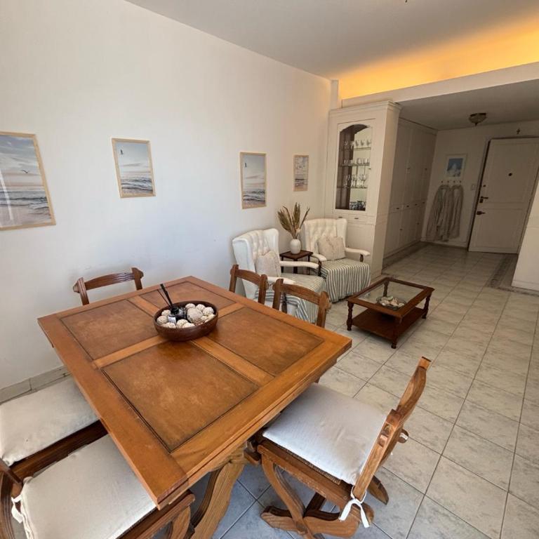 Excelente departamento de 4 ambientes en Playa Grande - Apartamento de 1 dormitorio - 9