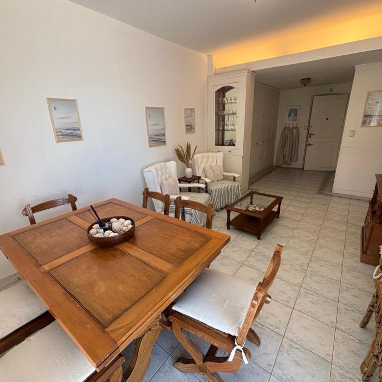 Excelente departamento de 4 ambientes en Playa Grande - Apartamento de 1 dormitorio - 10