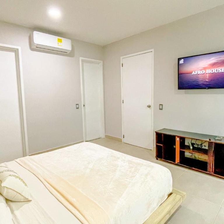 Comodos Aptos en Morros3 con salida directa a la playa, piscina & parking - Two-Bedroom Apartment with Balcony - 32