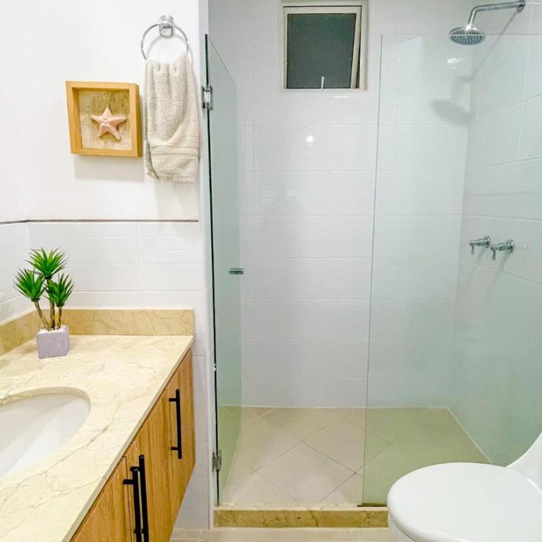 Comodos Aptos en Morros3 con salida directa a la playa, piscina & parking - Two-Bedroom Apartment with Balcony - 23