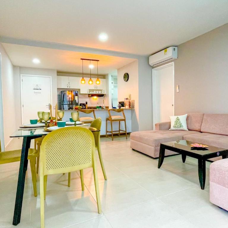 Comodos Aptos en Morros3 con salida directa a la playa, piscina & parking - Two-Bedroom Apartment with Balcony - 16