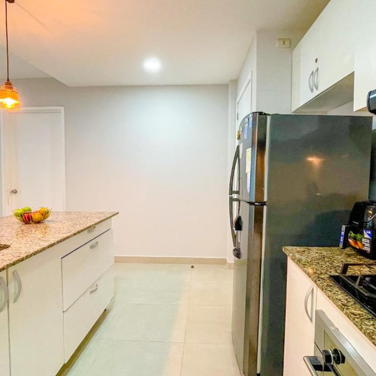 Comodos Aptos en Morros3 con salida directa a la playa, piscina & parking - Two-Bedroom Apartment with Balcony - 34