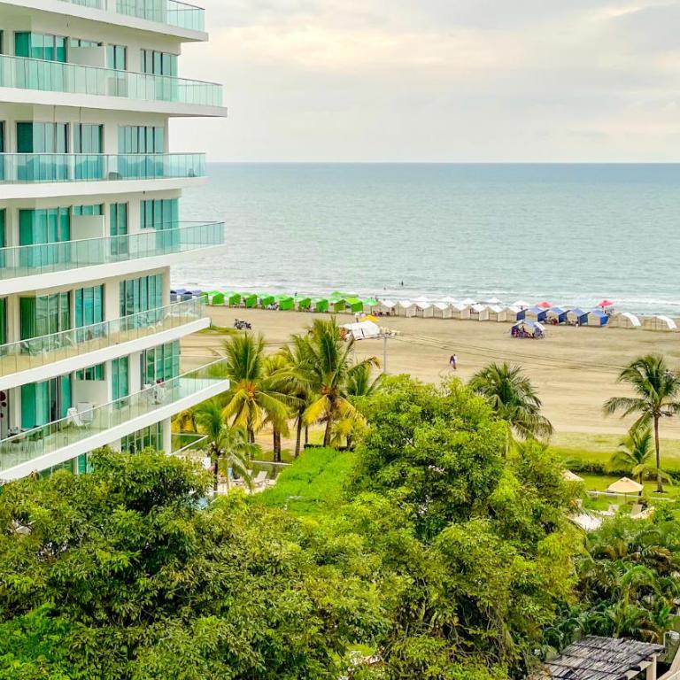 Comodos Aptos en Morros3 con salida directa a la playa, piscina & parking - Two-Bedroom Apartment with Balcony - 40