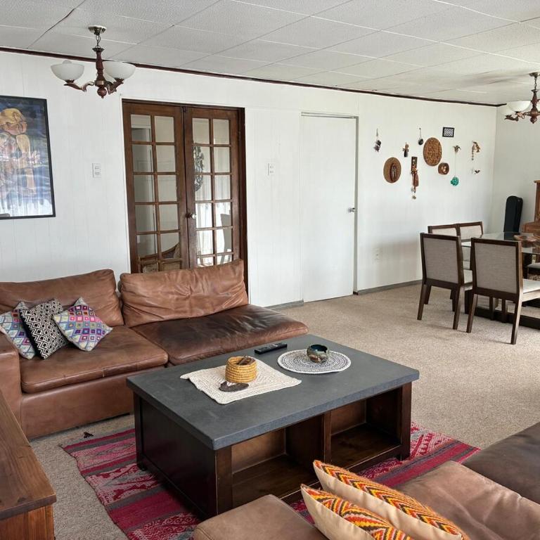 Gran Casa Familiar con Estacionamiento - Vacation Home - 1