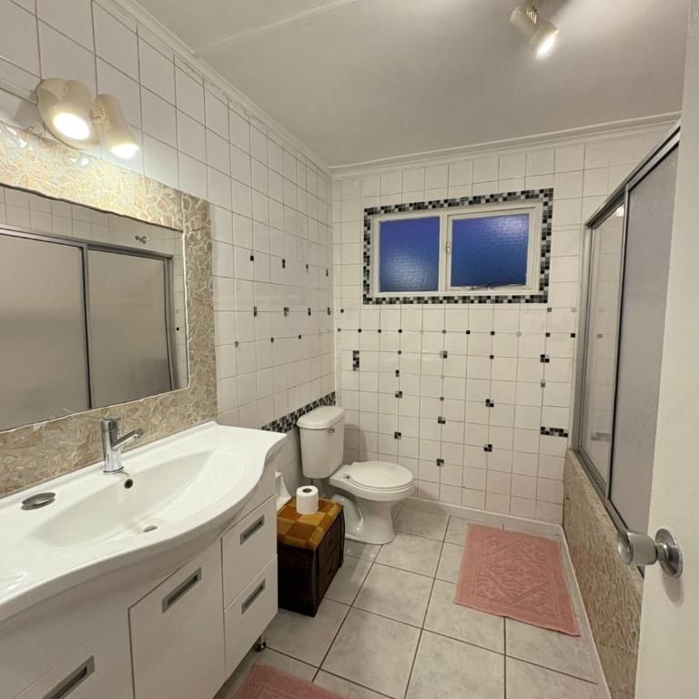 Gran Casa Familiar con Estacionamiento - Vacation Home - 4