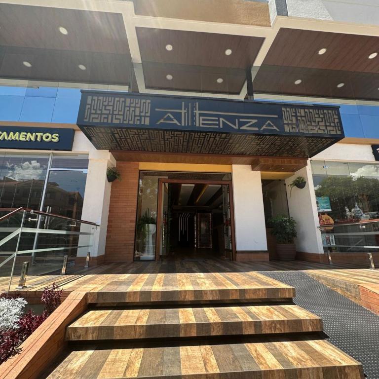 Apartamento céntrico y lujoso - Three-Bedroom Premium Apartment with Balcony - 11