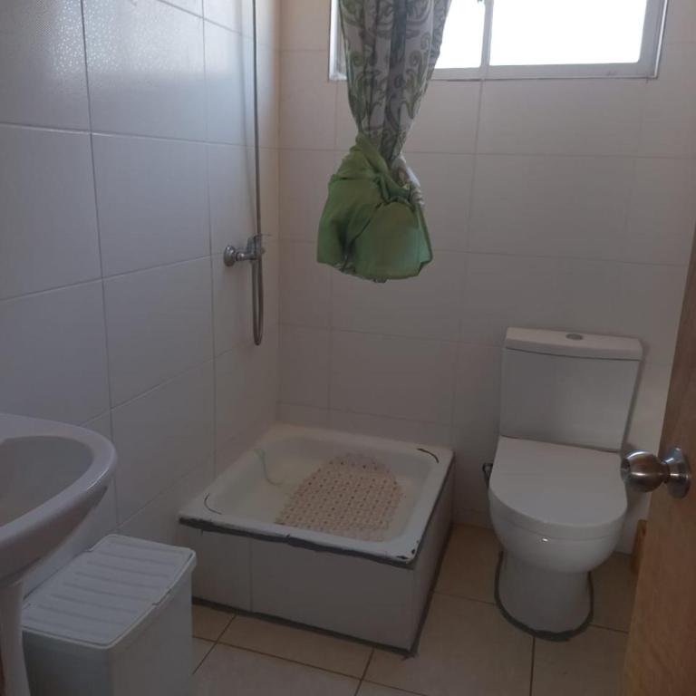 carlos saund - Casa de 5 dormitorios - 1