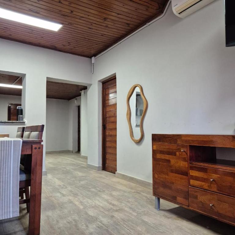 Casa Maipu - Three-Bedroom House - 1