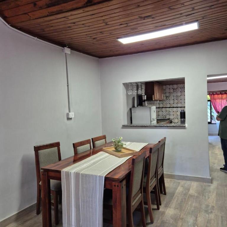 Casa Maipu - Three-Bedroom House - 9