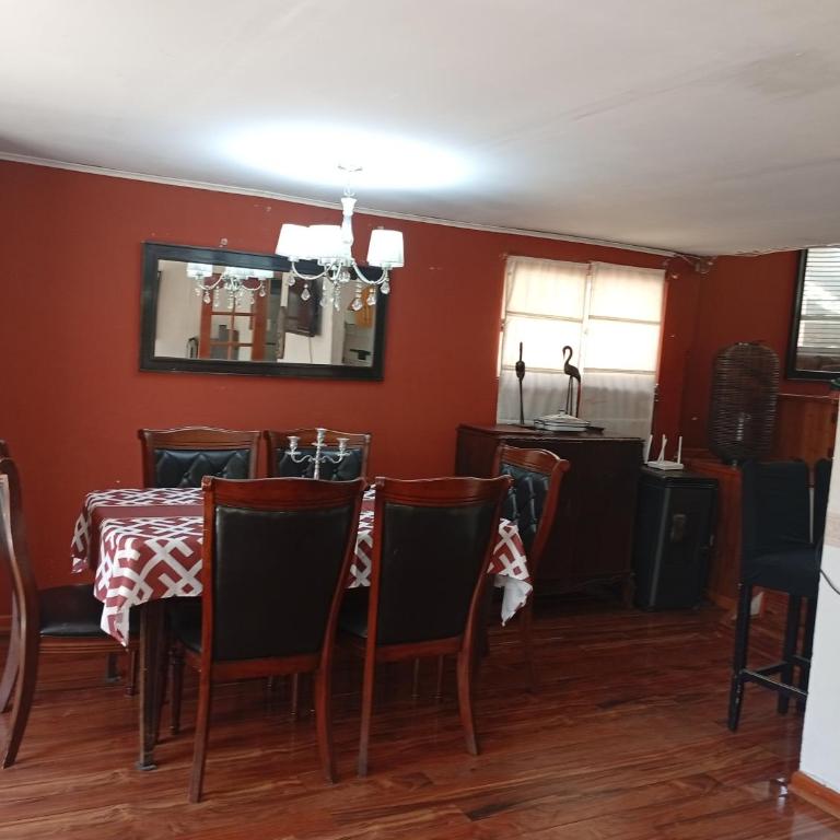 Casa 3 Dormitorios 2 baños - Three-Bedroom House - 6