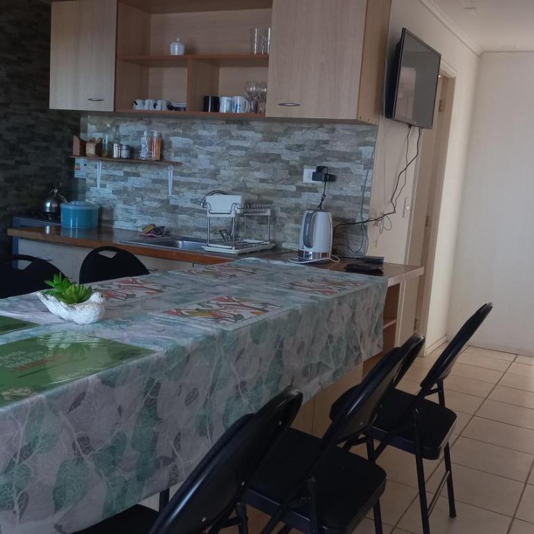 Quimantu - Three-Bedroom House - 11