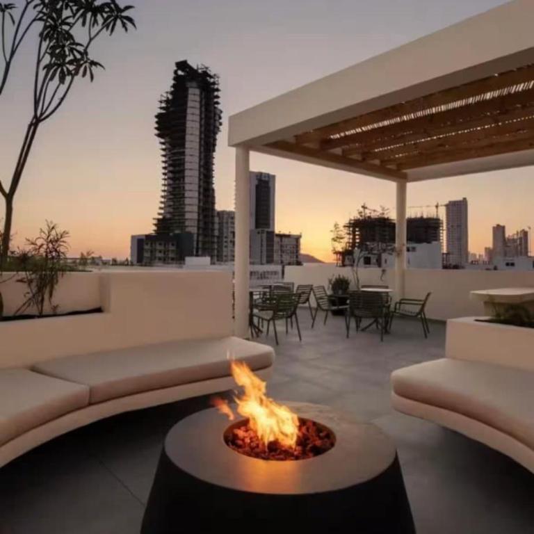 102 Un Modern Living - Apartment - 2
