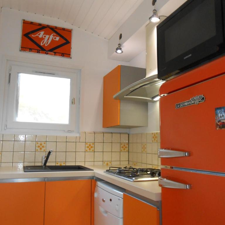 Chalet Le Vintage - Three-Bedroom Chalet - 27