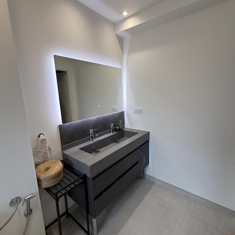 Maison neuve de 4 chambres, calme et lumineuse, en centre-ville - Casa con 4 camere da letto - 9