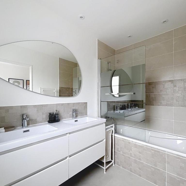 Maison neuve de 4 chambres, calme et lumineuse, en centre-ville - Casa con 4 camere da letto - 2