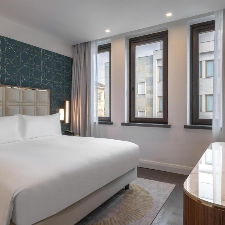 Hilton Turin Centre - Suite Deluxe King con 1 Camera da Letto - 4
