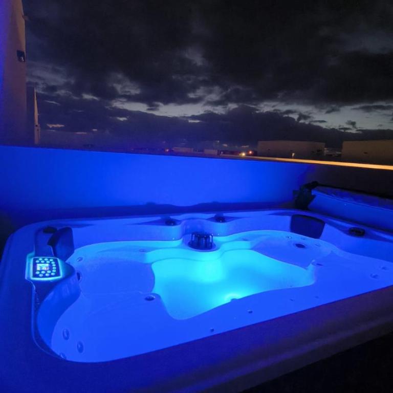 GOZAMENA Villa 168 PRIVATE Heated POOL and JACUZZY - Three-Bedroom Villa - 3