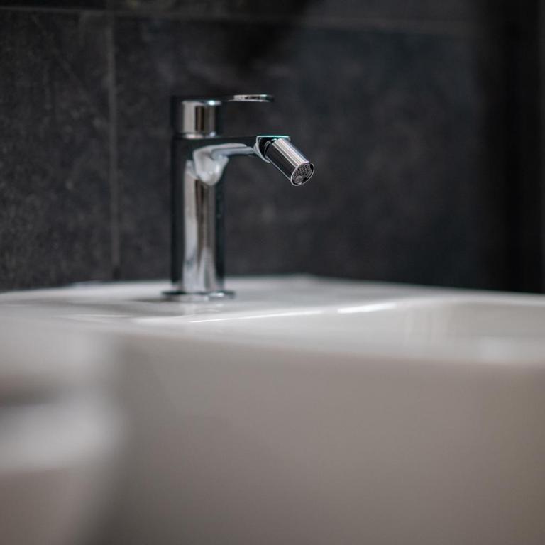 Luxury B&B Maison Madre in the historic center of Avola - Camera Familiare con Bagno Privato - 9